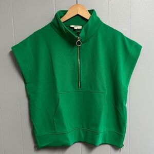 New with tags!! Entro Vibrant Green Textured Top Large Zip Closure New with Tags